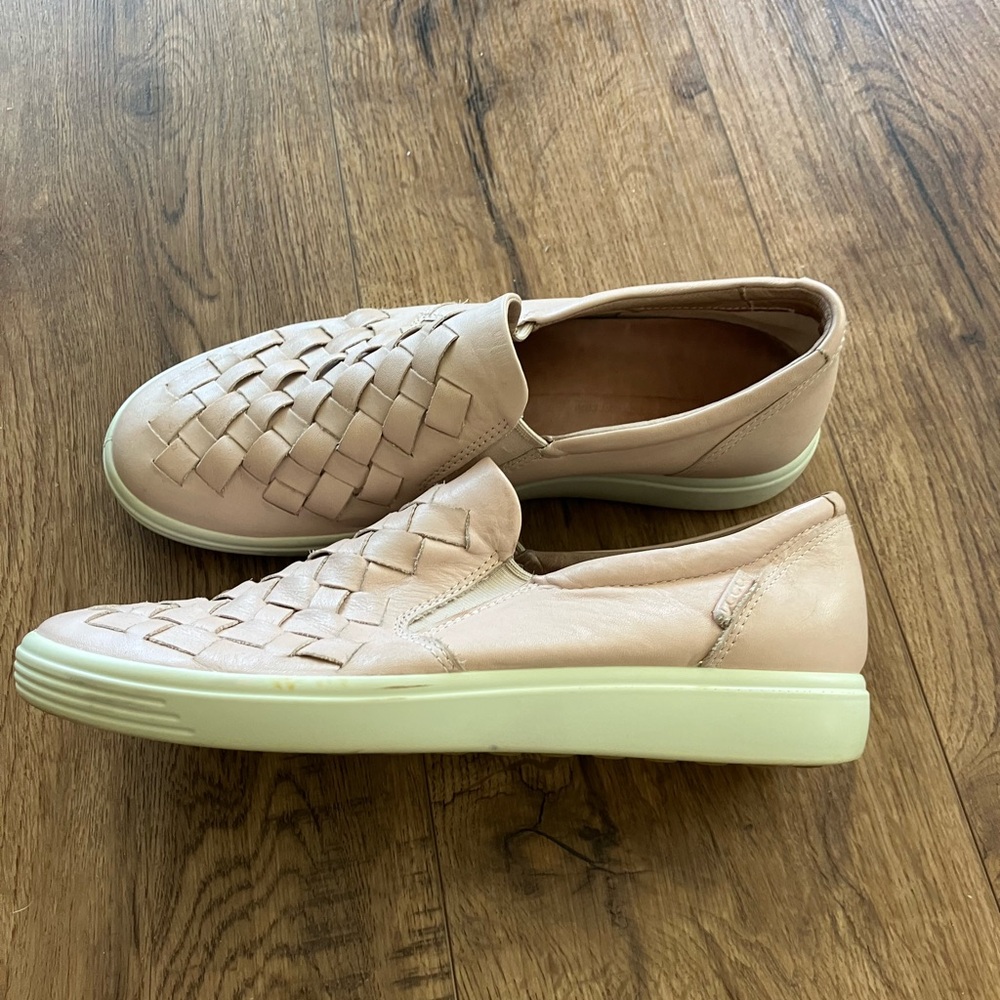 Ecco Women's flesh/ PinkWoven Leather Slip-On Loafers - Picture 4 of 11